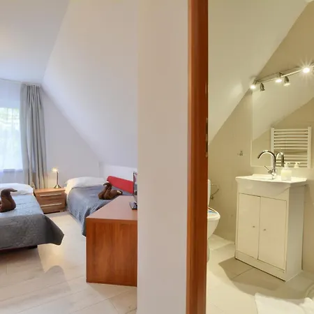 לינה וארוחת בוקר Nad Zapora 3*