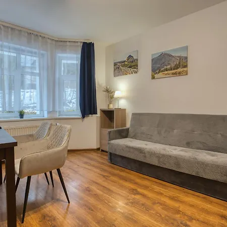 Nad Zapora Oda ve Kahvaltı 3*